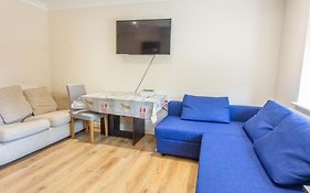 Evergreen Apartments, Flat 3, London